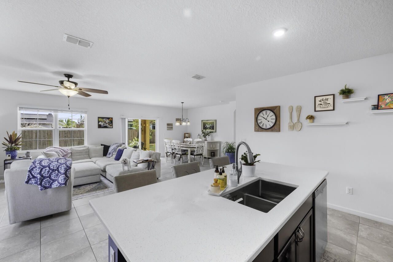 462 SW Kaabe Avenue, Port Saint Lucie, FL 34953 Photo