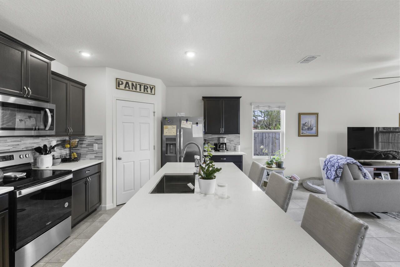 462 SW Kaabe Avenue, Port Saint Lucie, FL 34953 Photo