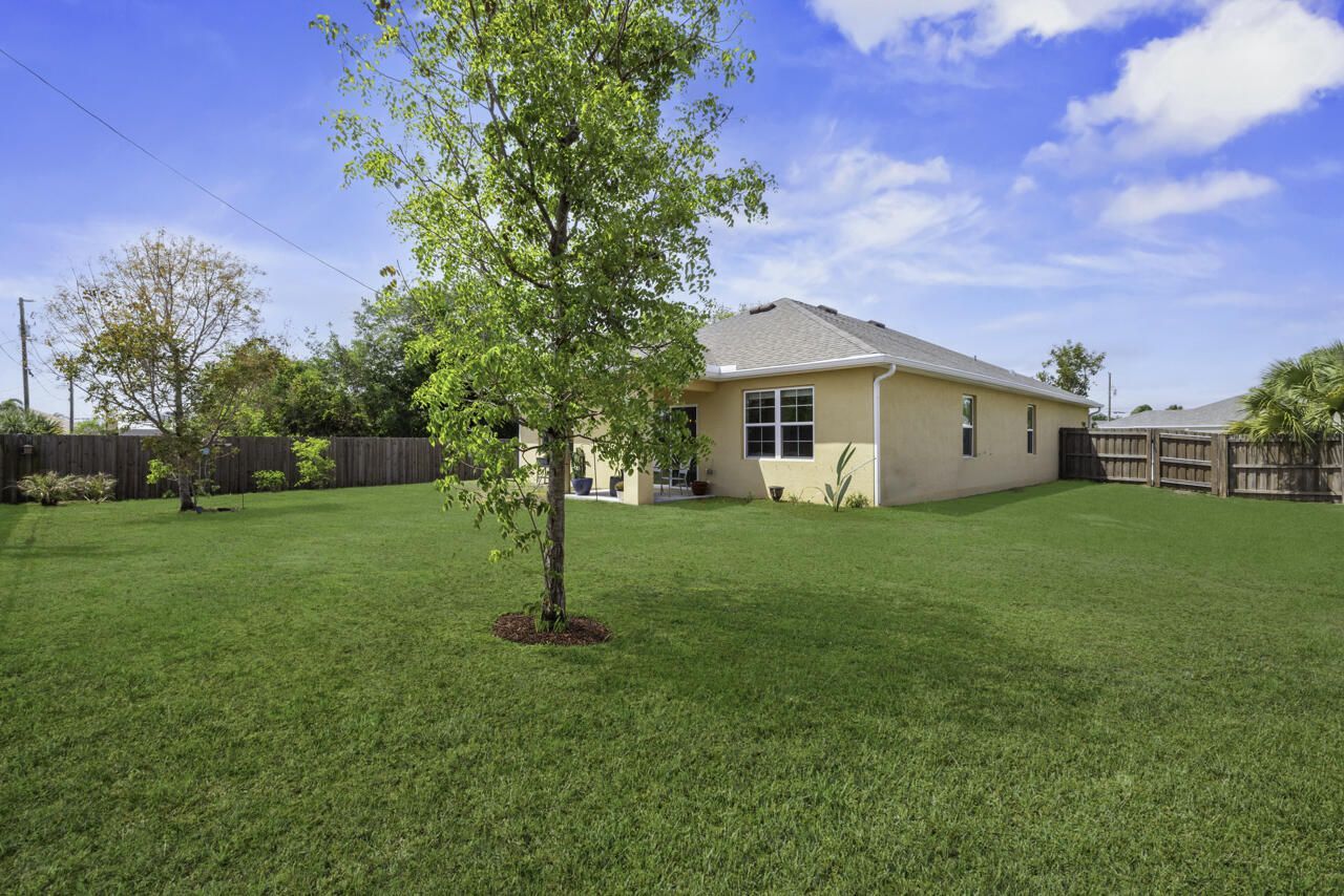 462 SW Kaabe Avenue, Port Saint Lucie, FL 34953 Photo