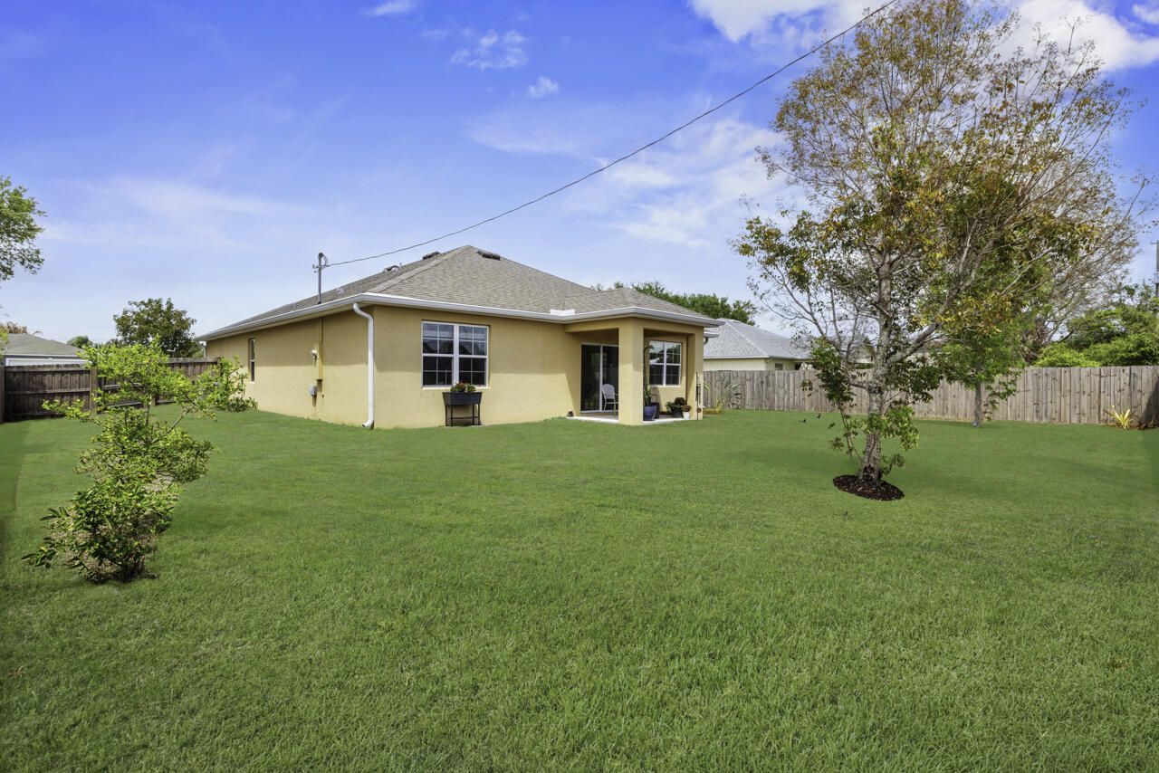 462 SW Kaabe Avenue, Port Saint Lucie, FL 34953 Photo