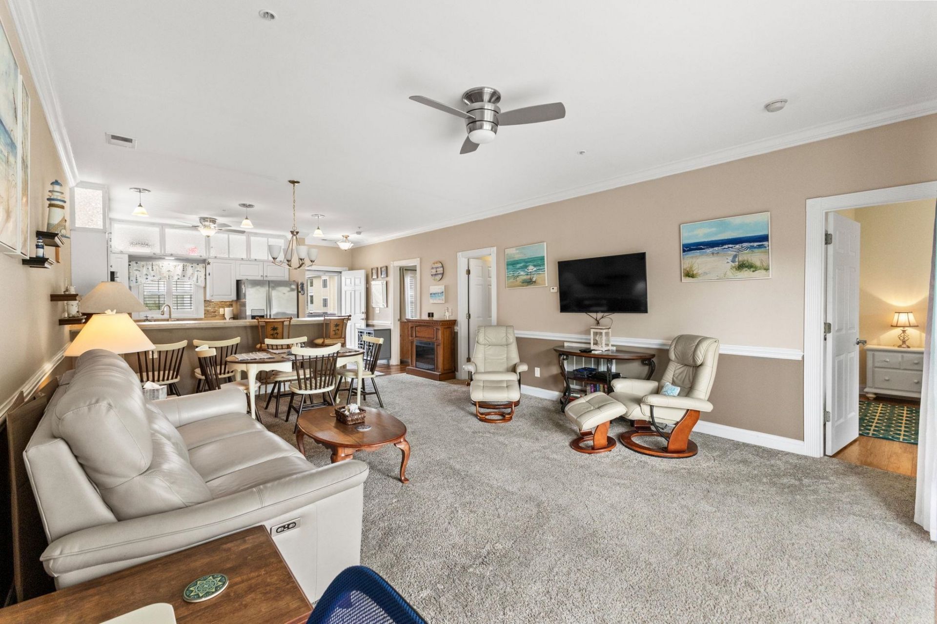 4880 Dahlia Ct.  Photo 10