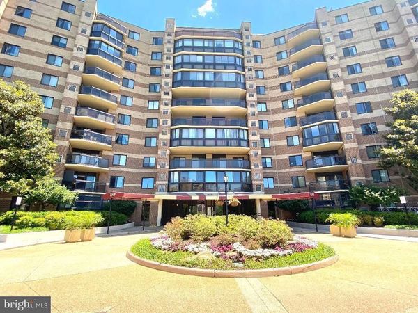 8340 GREENSBORO DRIVE, Unit 207, MCLEAN, VA 22102