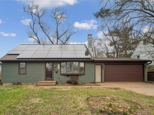 4018 Dalewood Avenue SE, Cedar Rapids, IA 52403