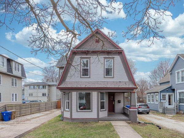 6562 5th Ave, Kenosha, WI 53143