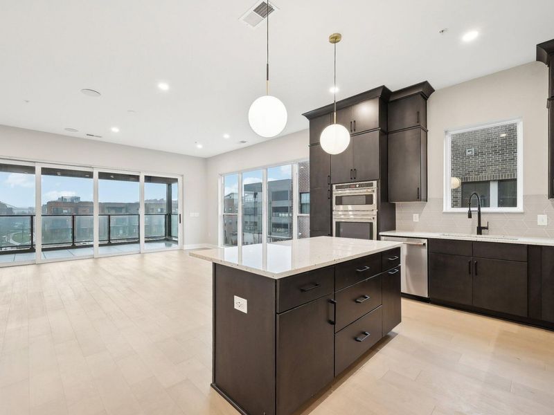 270 Dickenson Street , Unit 304, Columbus, OH 43215 Photo 13