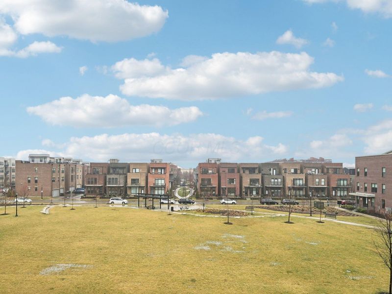 270 Dickenson Street , Unit 304, Columbus, OH 43215 Photo 2