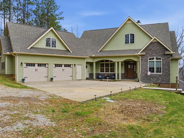 460 Cross Creek Drive, South Pittsburg, TN 37380