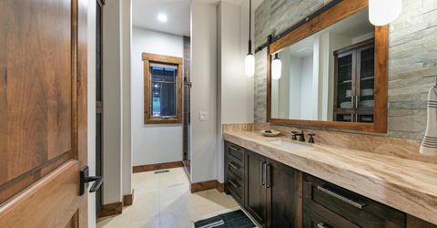 12237 Pete Alvertson Drive, Truckee, CA 96161 Photo