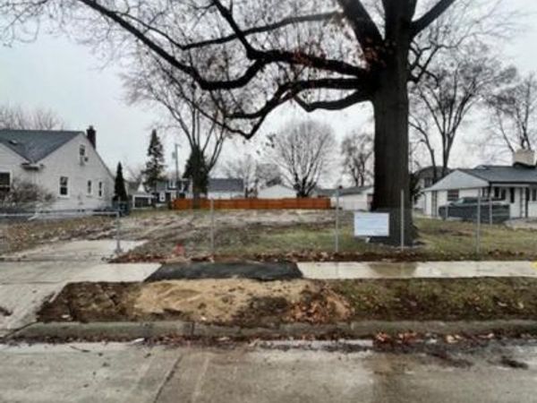 1915 Clifton Avenue , Royal Oak, MI 48073