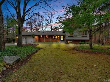 75 Ridgemont Road, Oxford Twp, MI 48370