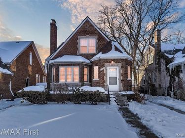 13991 Whitcomb Street, Detroit, MI 48227