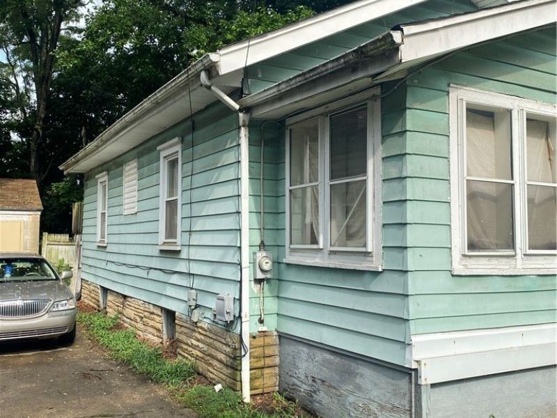 156 Roger Avenue, Akron, OH 44305 Photo 3