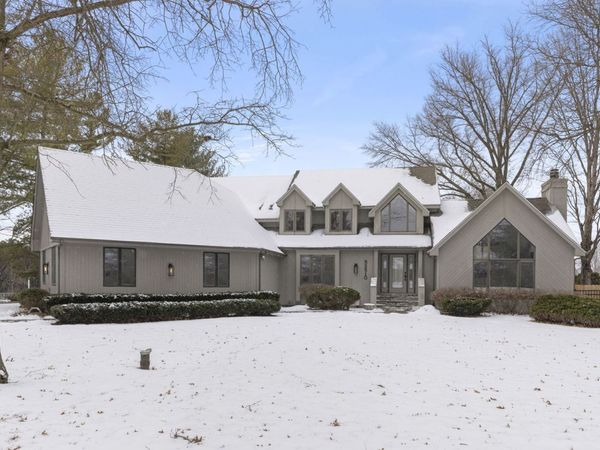 8S510 Oxford Lane , Naperville, IL 60565