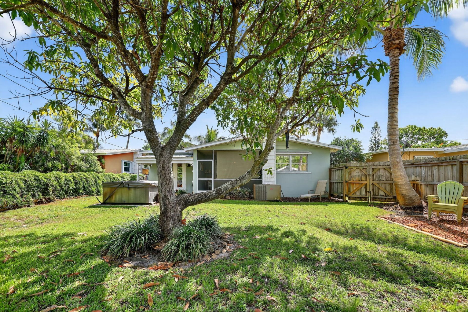 262 SE Monterey Avenue, Stuart, FL 34996 Photo