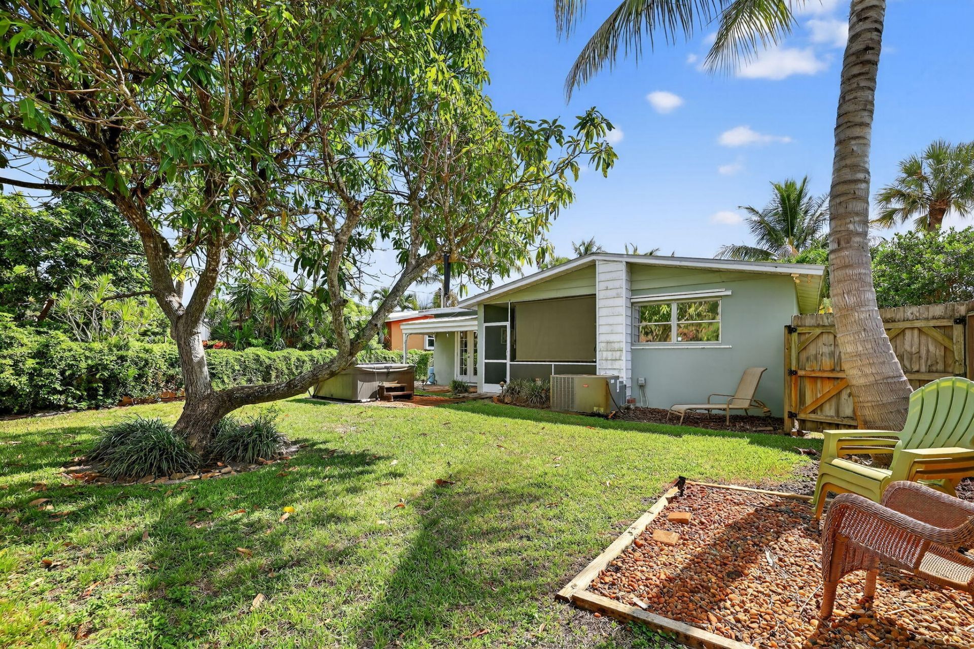 262 SE Monterey Avenue, Stuart, FL 34996 Photo