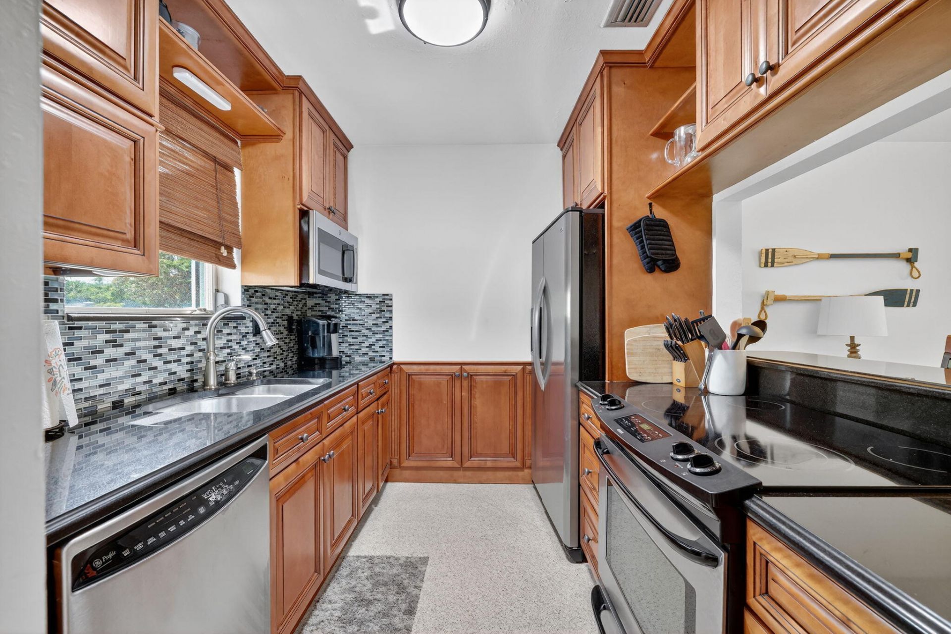 262 SE Monterey Avenue, Stuart, FL 34996 Photo