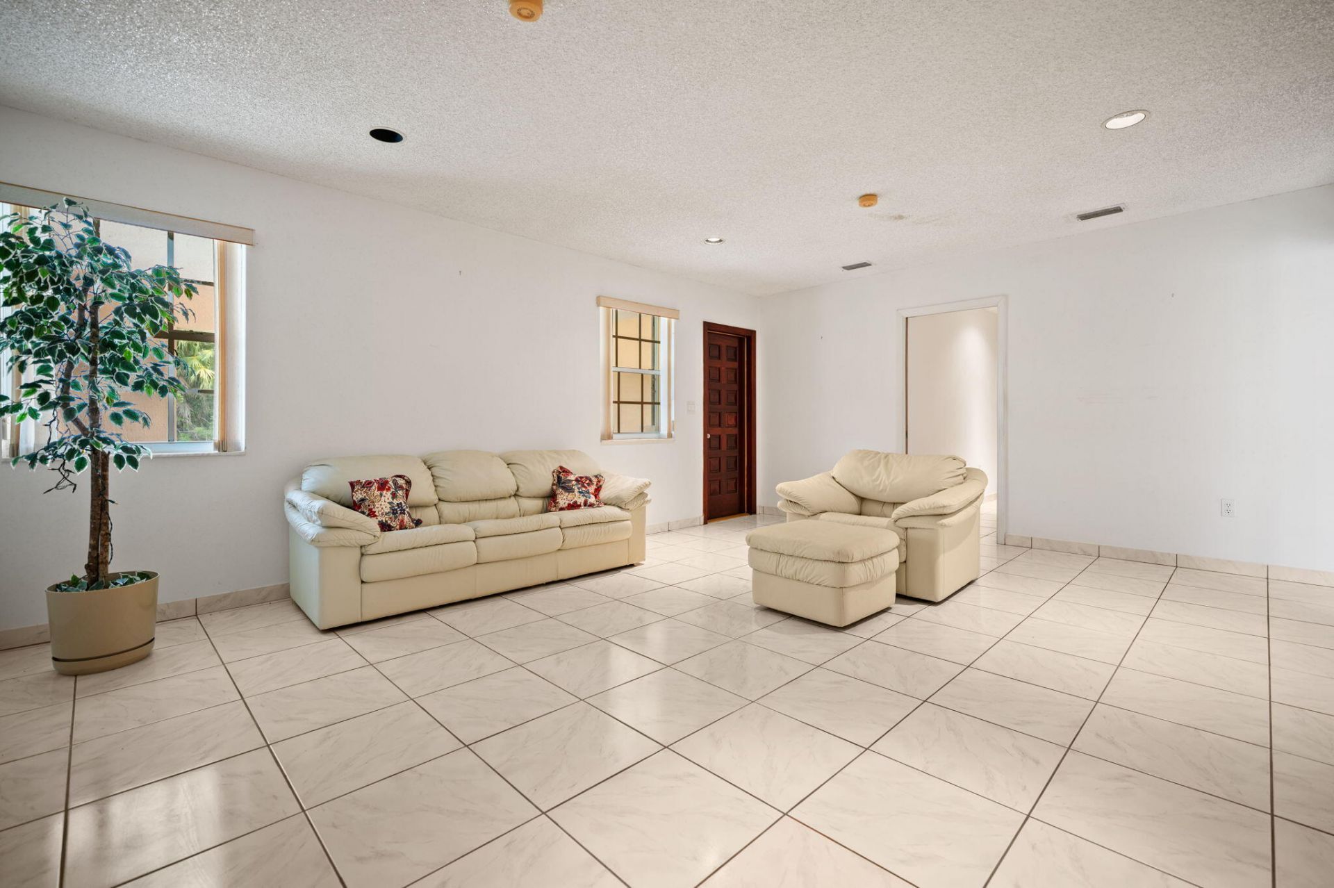 19340 SW 190th Street, Miami, FL 33187 Photo