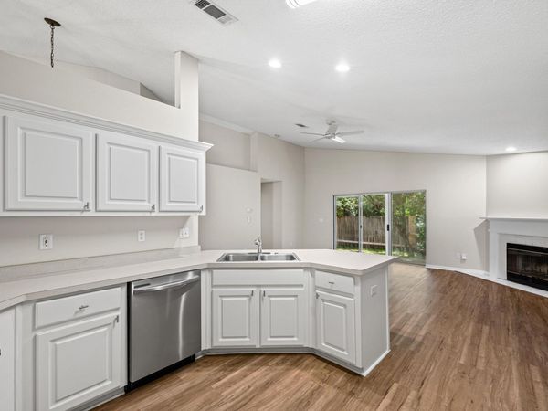 1756 Ivalea Circle, Navarre, FL 32566