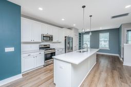 2004 Callaway Circle photo 4