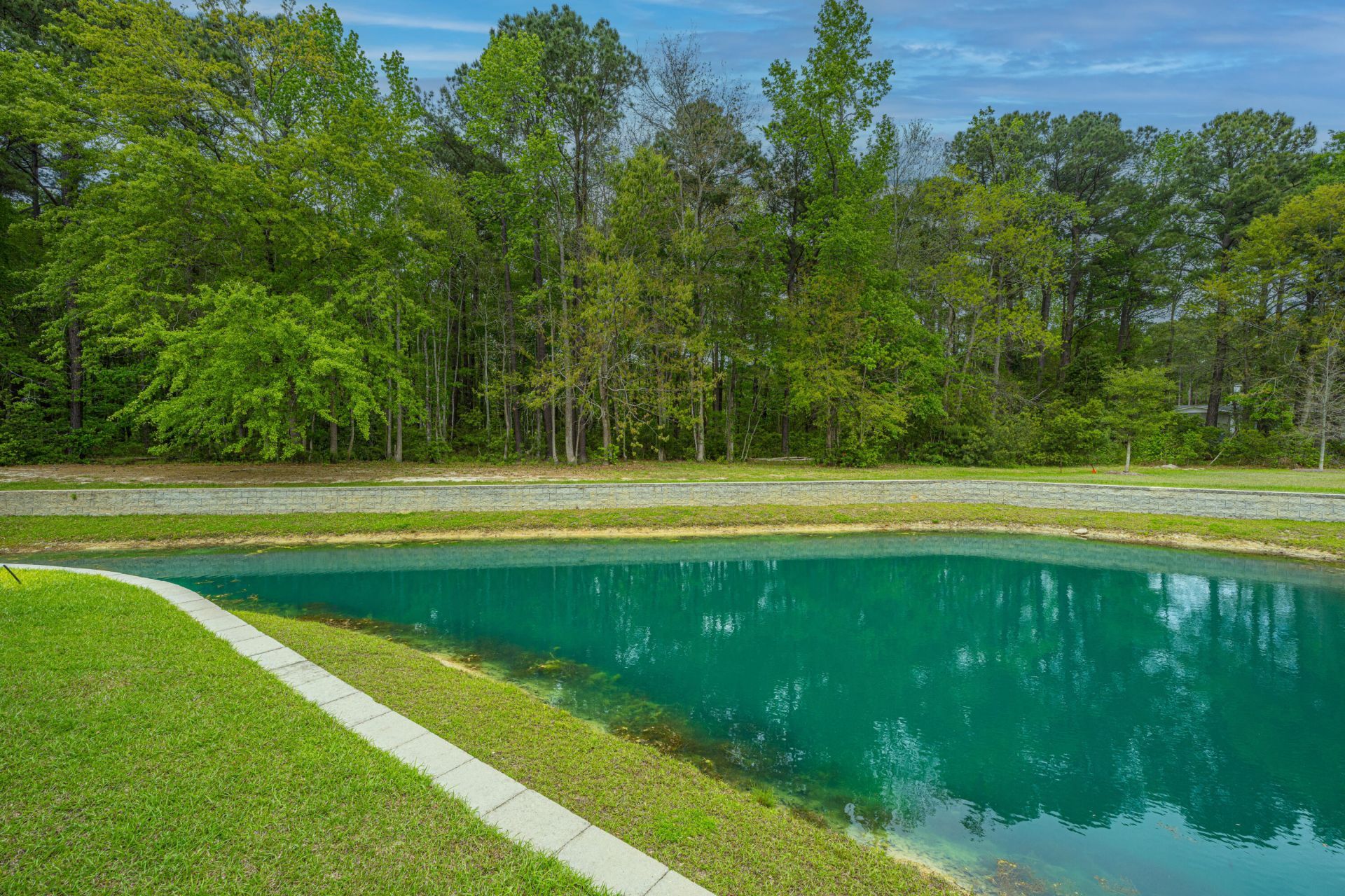 2004 Callaway Circle Photo 32