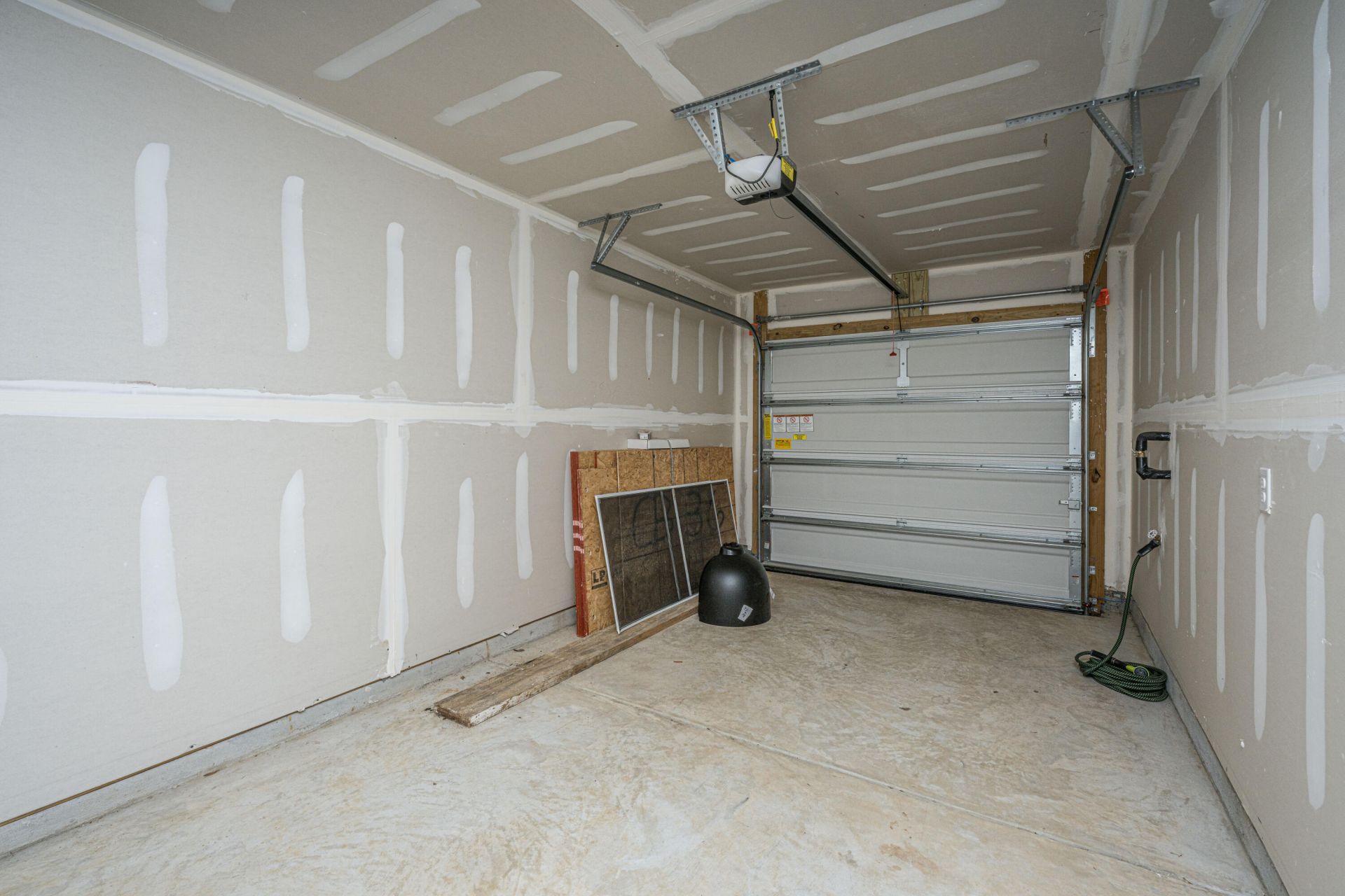 2004 Callaway Circle Photo 36