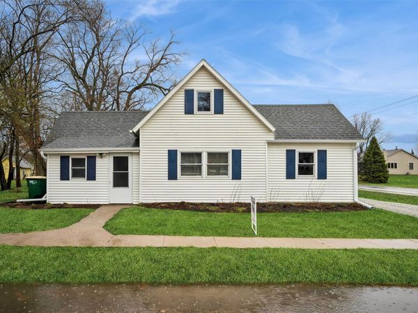 100 E Prairie Street, Truro, IA 50257