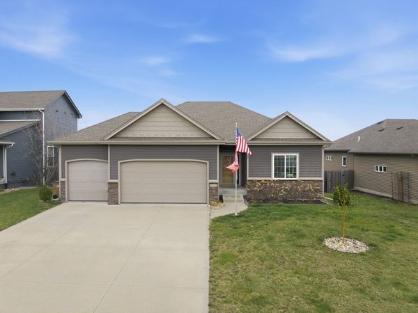1437 Marina Cove Drive , Polk City, IA 50226