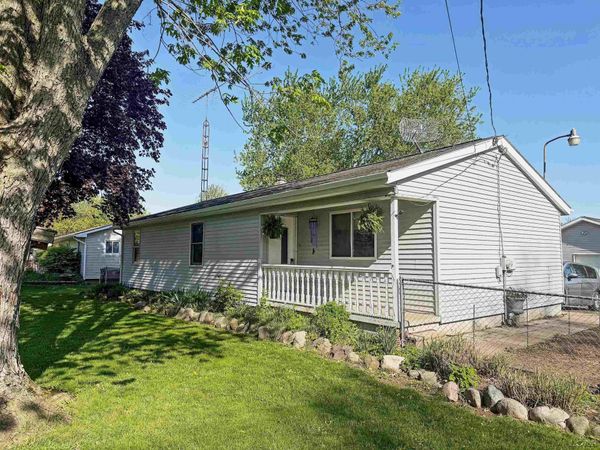 2650 Sutton, Adrian, MI 49221
