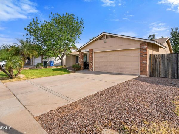 3133 E JOHN CABOT Drive, Phoenix, AZ 85032