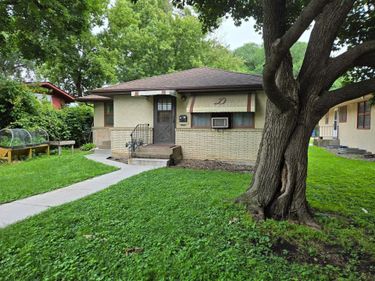 1098 26th Avenue SE, Minneapolis, MN 55414