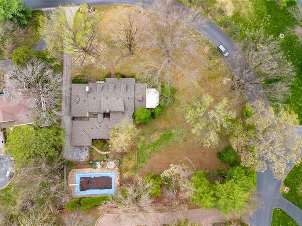 58 Frontenac Estates Drive, Frontenac, MO 63131