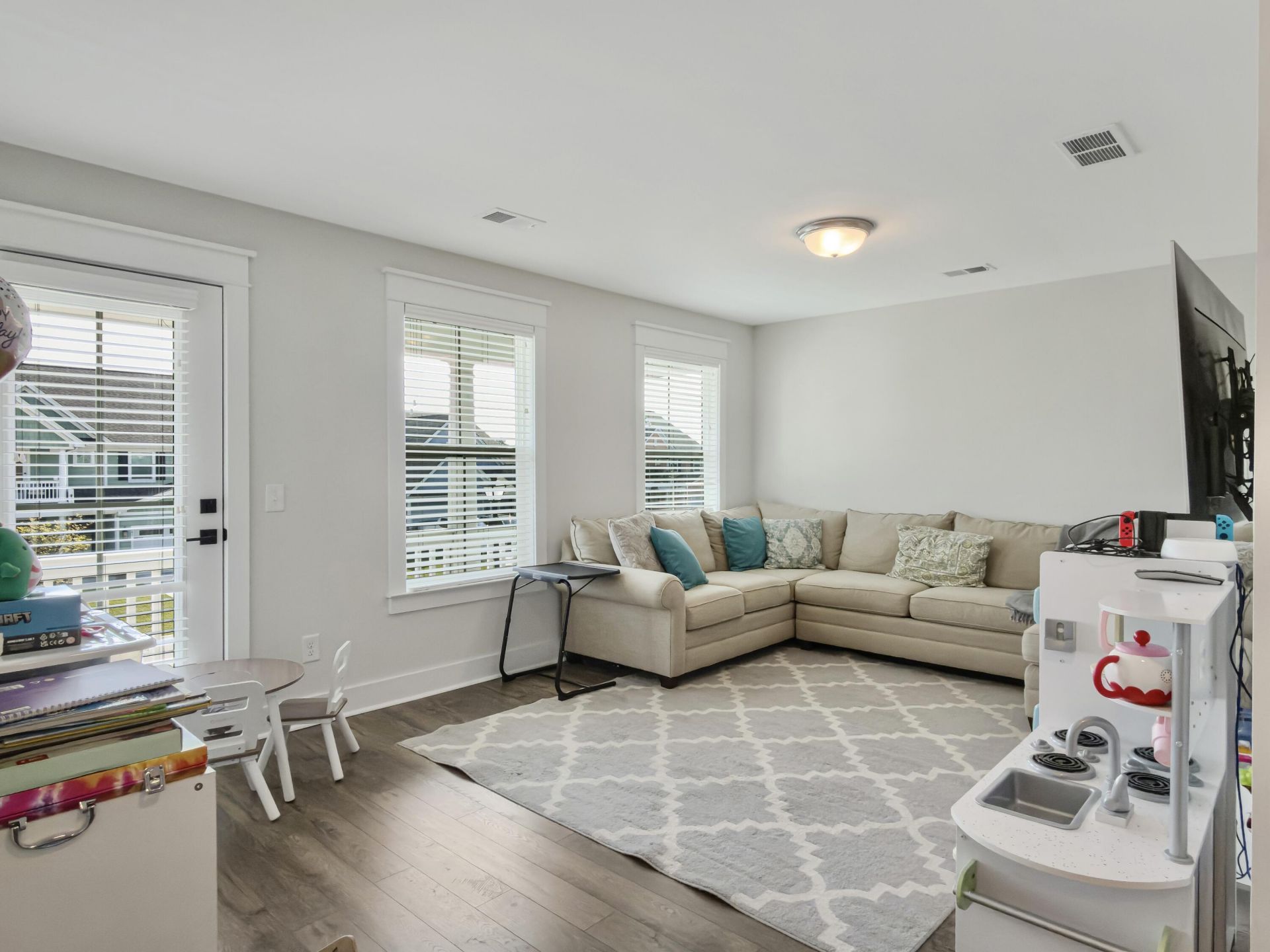 642 Sienna Way Photo 38