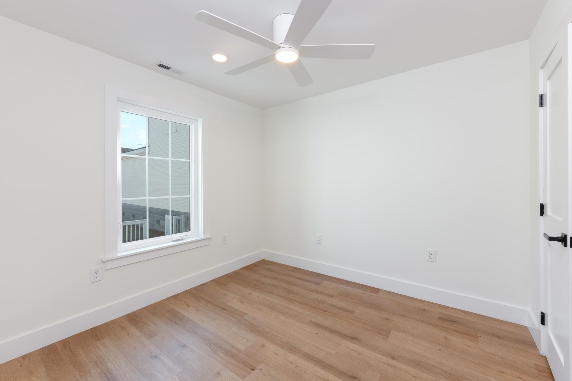 30 H Street Photo 14