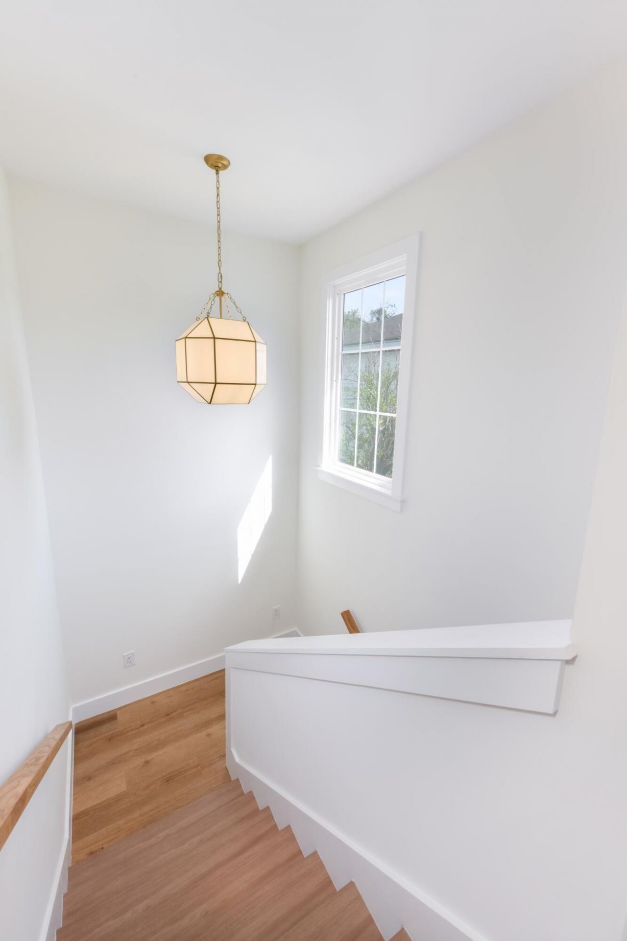 30 H Street Photo 18