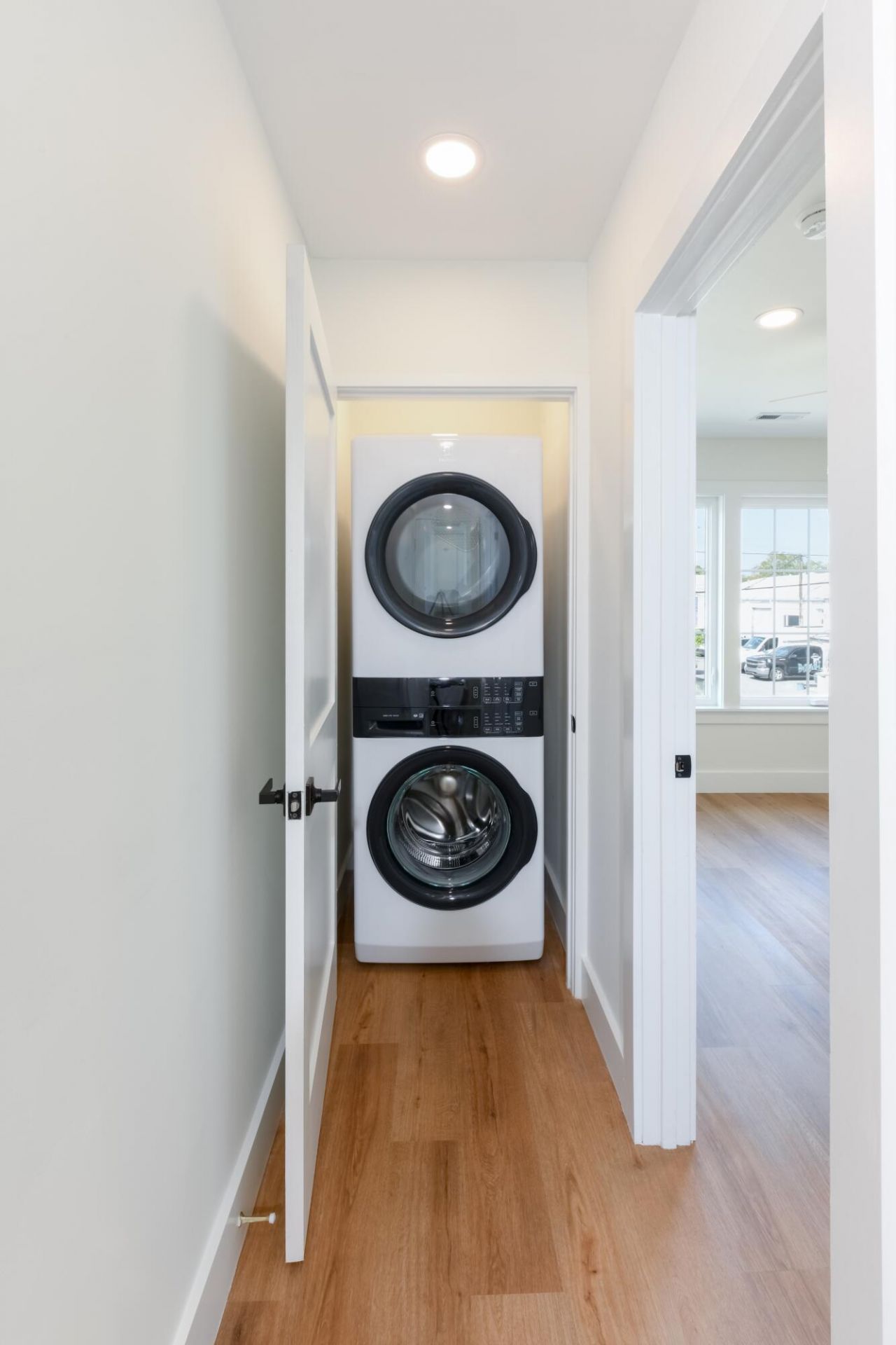 30 H Street Photo 22