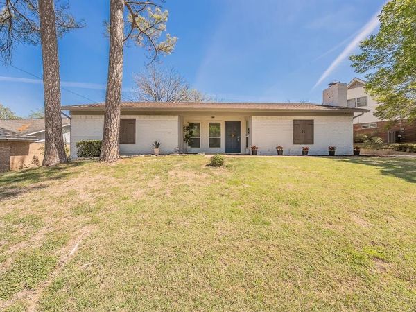 6517 Whitman Avenue, Fort Worth, TX 76133