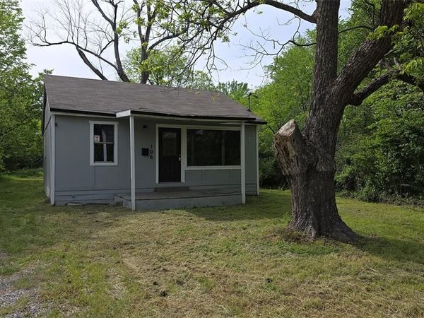 106 S Wilson Street, Ladonia, TX 75449