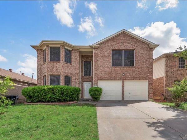 2917 Gentilly Lane, Fort Worth, TX 76123