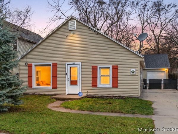 2655 Longfellow Avenue SW, Wyoming, MI 49509