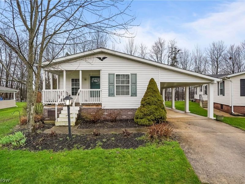 228 Troy Oaks Drive, Hiram, OH 44234 Photo 4