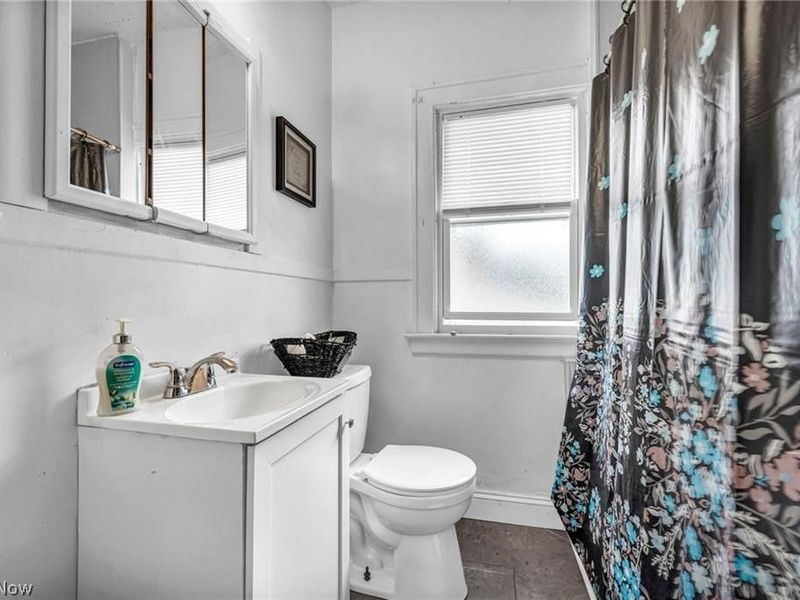 2822 Saratoga Avenue, Cleveland, OH 44109 Photo 5