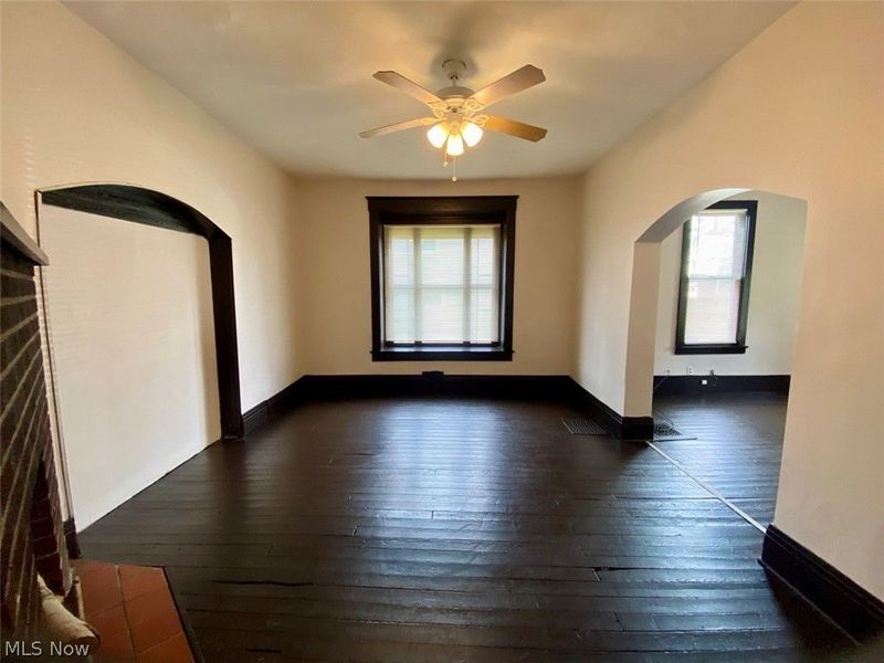 390 Doyle Street, Akron, OH 44303 Photo 11