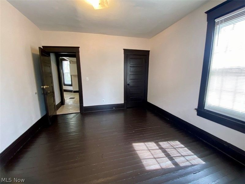 390 Doyle Street, Akron, OH 44303 Photo 8