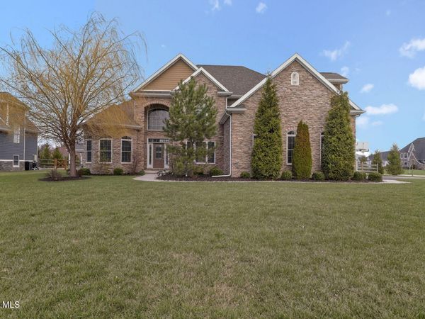 4201 Thornbury Court, Perrysburg, OH 43551