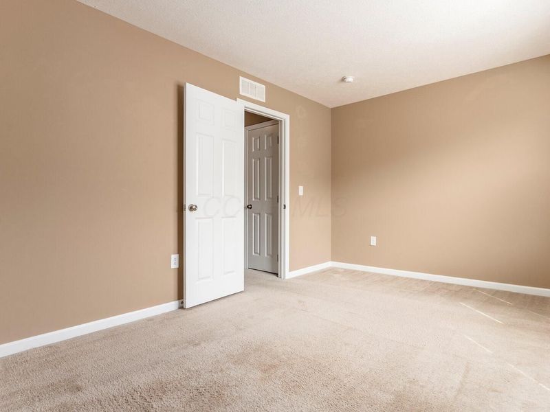 8406 Diversey Loop, Blacklick, OH 43004 Photo 28