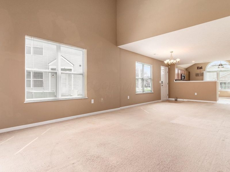 8406 Diversey Loop, Blacklick, OH 43004 Photo 9