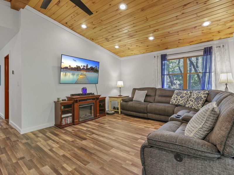 298 Tillamook Lane, Bremen, OH 43107 Photo 8