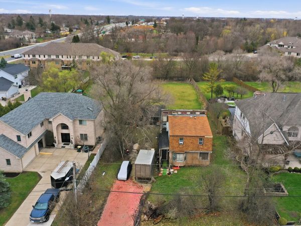 115 Hillside Lane, Burr Ridge, IL 60527