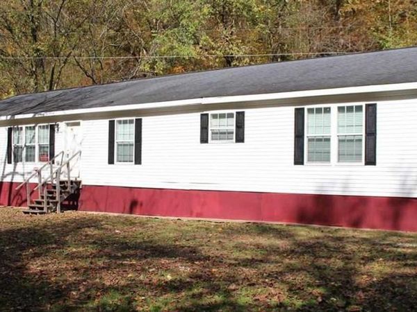 113 Caldwell Lane, Clothier, WV 25047