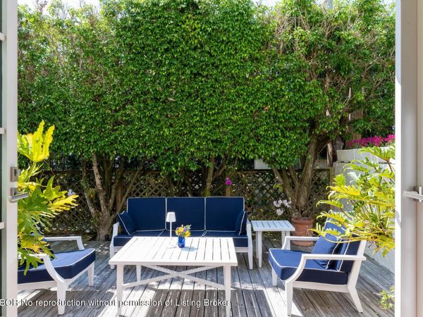 260 Oleander Avenue, Unit E3, Palm Beach, FL 33480